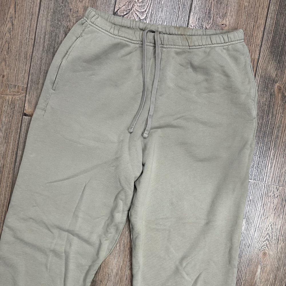 Skims Cotton Fleece Jogger Sage Green Sweatpants Size Medium M Drawstring Cuffs